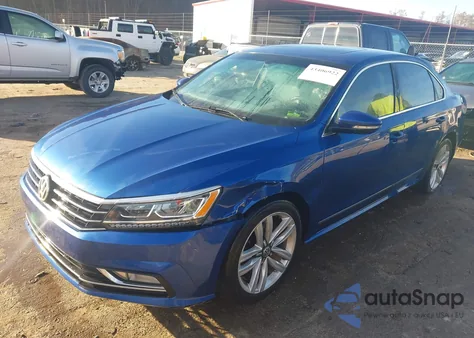 2017 Volkswagen Passat 1.8T Se z USA, uszkodzony, nr VIN 1VWGT7A38HC068139